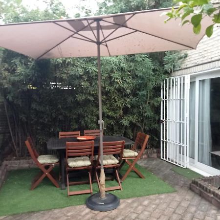 Dormir Entre Limones, Casa De Invitados En Vivienda Familiar Dos Hermanas Zewnętrze zdjęcie